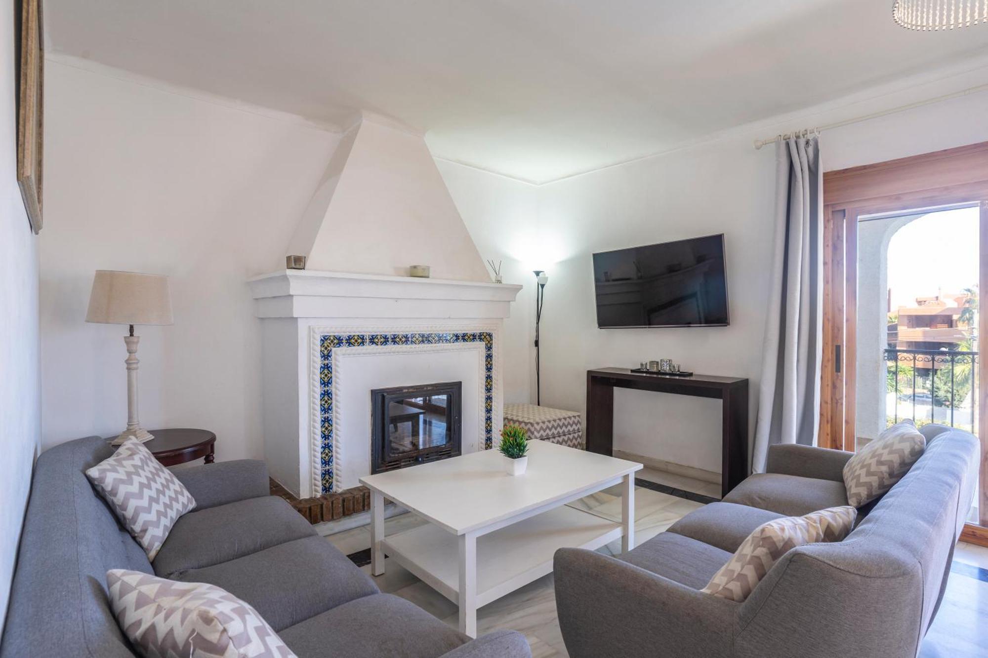 Beautiful 5 Bedroom Villa, Sea Views, Private Pool, Estepona Newly Refurbished Extérieur photo