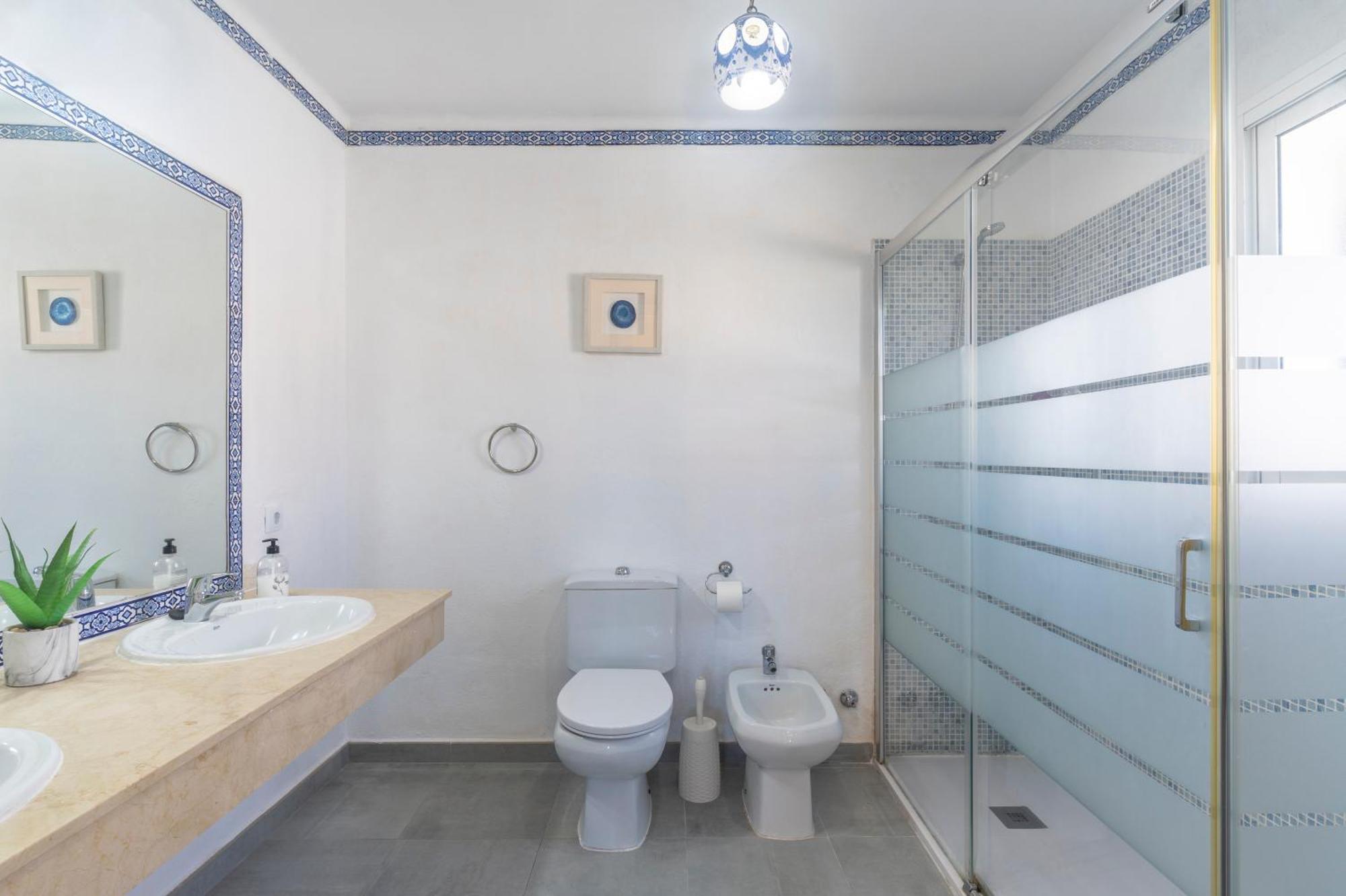 Beautiful 5 Bedroom Villa, Sea Views, Private Pool, Estepona Newly Refurbished Extérieur photo